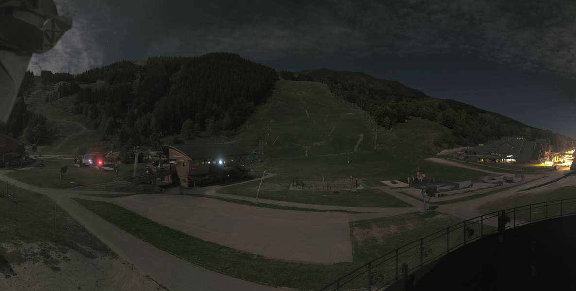 Méribel La Chaudanne - 1,450 m snow cam captured at 27 September 2026 at 11:42 pm GMT+2