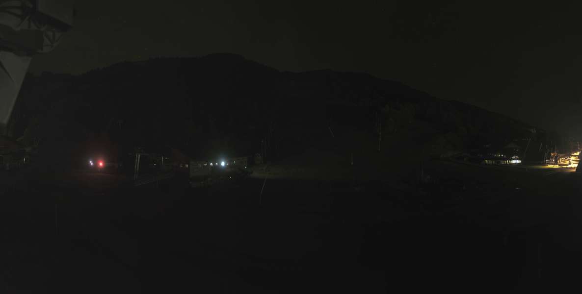Méribel La Chaudanne - 1,450 m snow cam captured at 4 October 2026 at 11:43 pm GMT+2