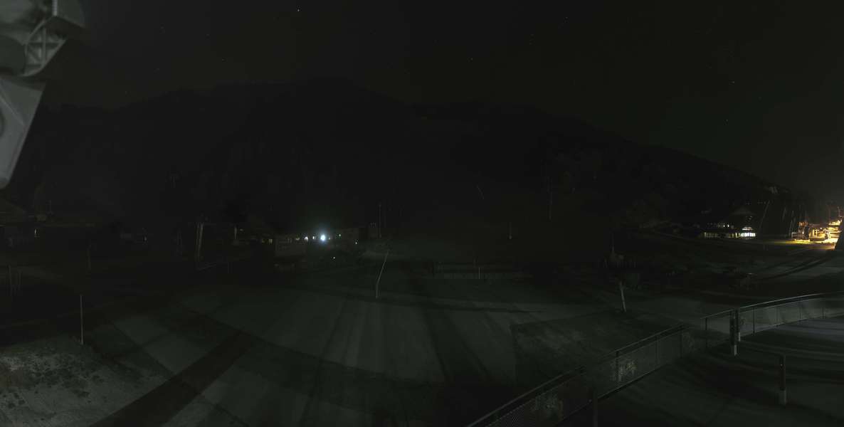 Méribel La Chaudanne - 1,450 m snow cam captured at 6 October 2026 at 4:33 am GMT+2