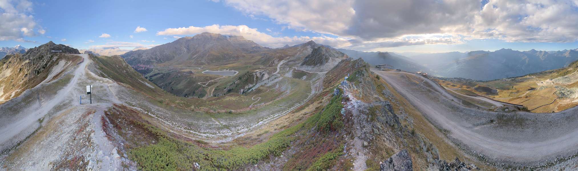 Les Arcs Arpette snow cam captured at 15 September 2026 at 6:42 pm GMT+2