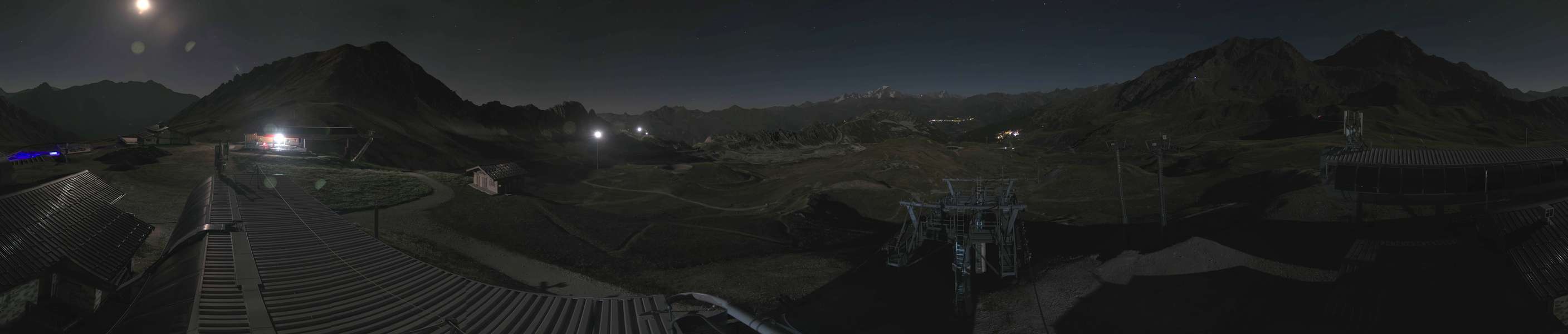 Les Arcs Arcabulle snow cam captured at 22 September 2026 at 11:57 pm GMT+2