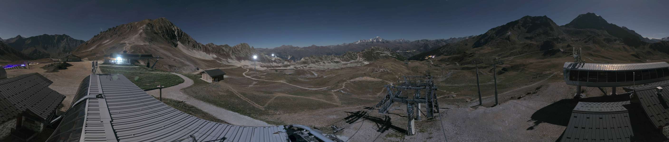 Les Arcs Arcabulle snow cam captured at 26 September 2026 at 11:54 pm GMT+2
