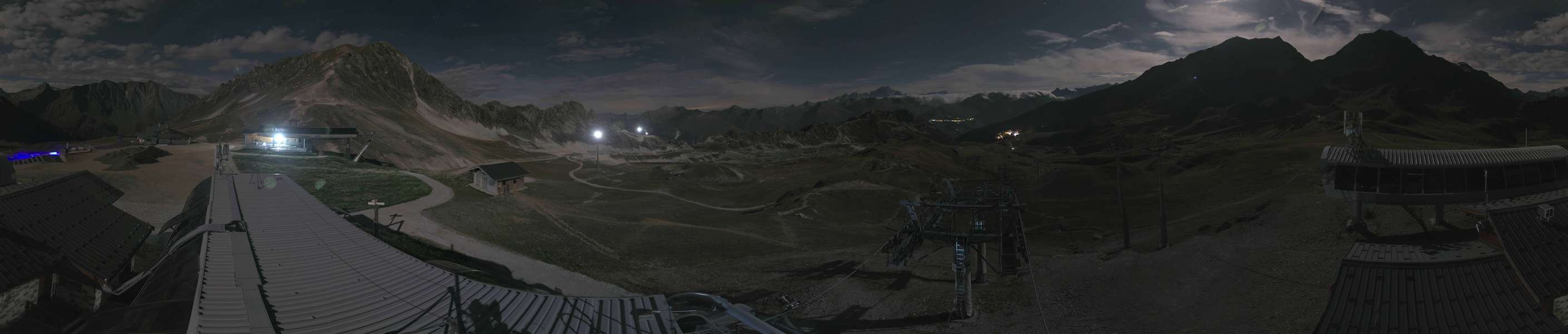 Les Arcs Arcabulle snow cam captured at 29 September 2026 at 11:36 pm GMT+2