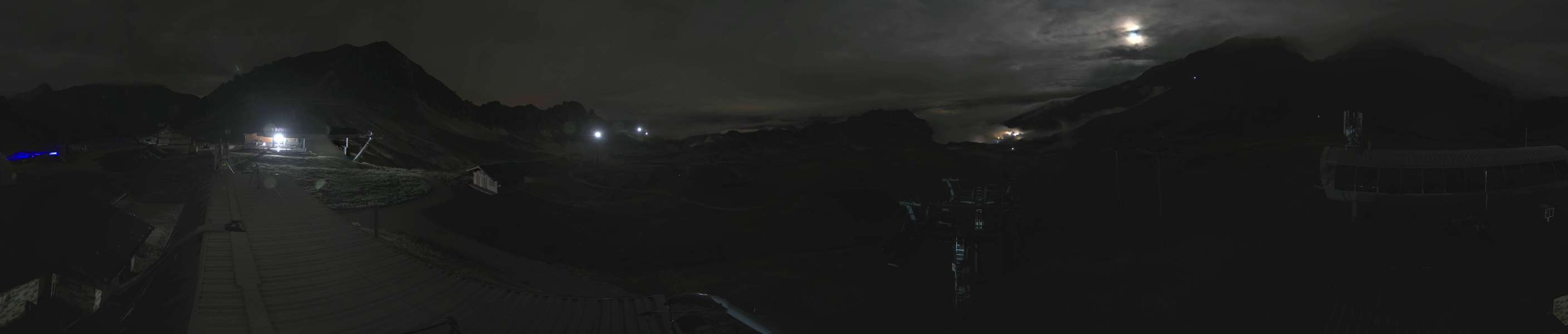 Les Arcs Arcabulle snow cam captured at 1 October 2026 at 11:49 pm GMT+2