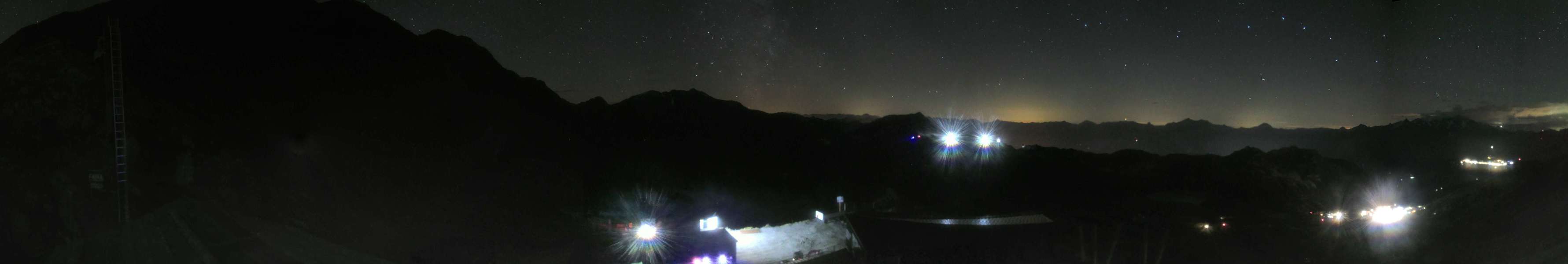 Les Arcs Varet snow cam captured at 13 September 2026 at 11:49 pm GMT+2