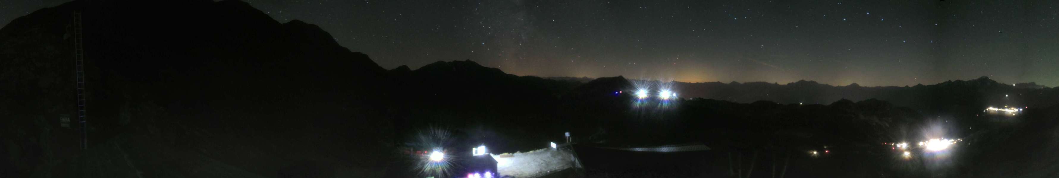 Les Arcs Varet snow cam captured at 14 September 2026 at 11:49 pm GMT+2