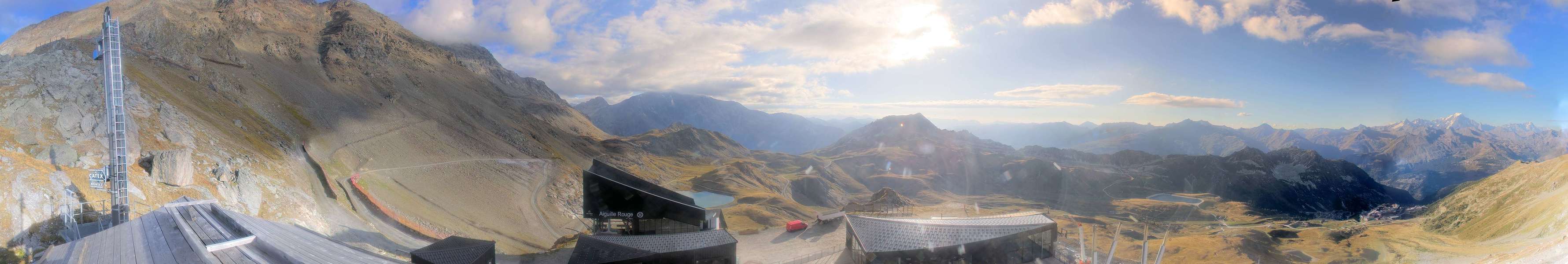 Les Arcs Varet snow cam captured at 15 September 2026 at 6:21 pm GMT+2