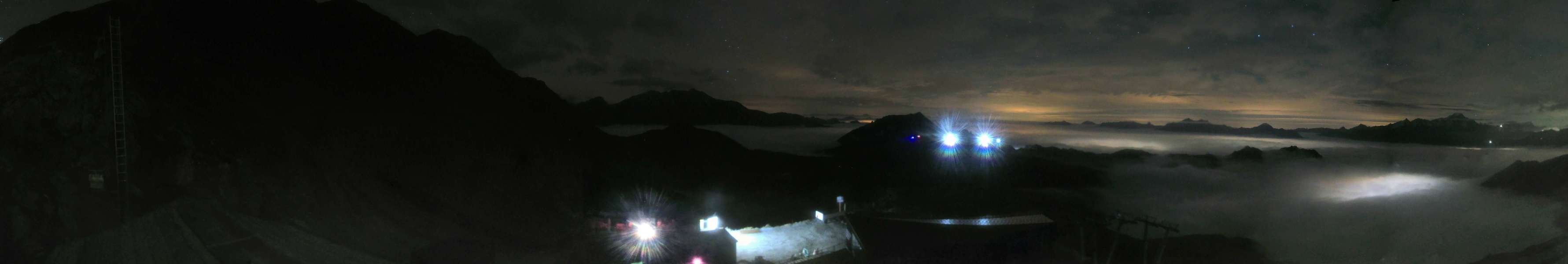 Les Arcs Varet snow cam captured at 17 September 2026 at 11:51 pm GMT+2