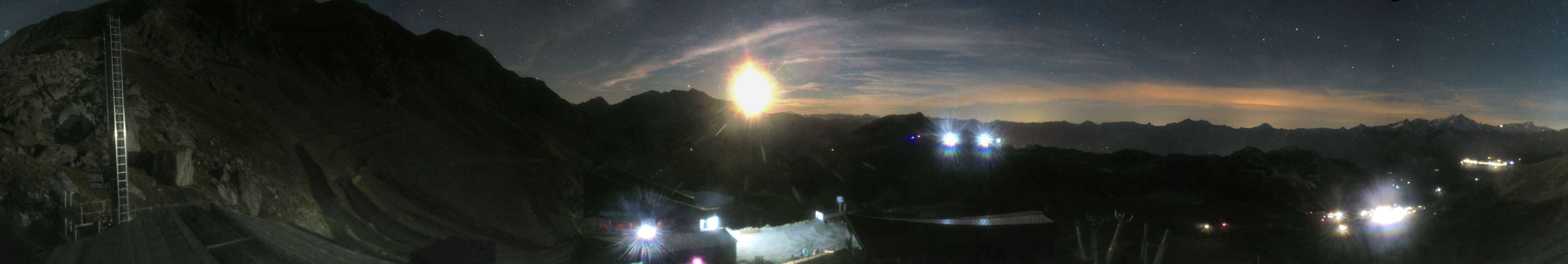 Les Arcs Varet snow cam captured at 19 September 2026 at 11:57 pm GMT+2