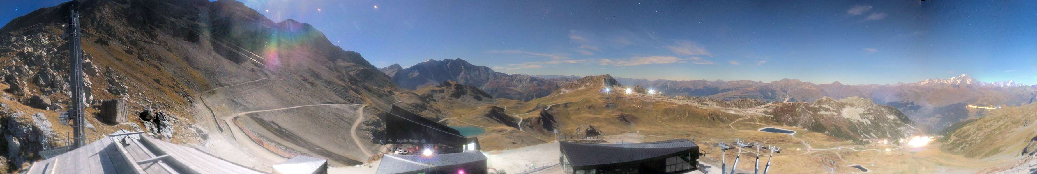 Les Arcs Varet snow cam captured at 25 September 2026 at 11:54 pm GMT+2