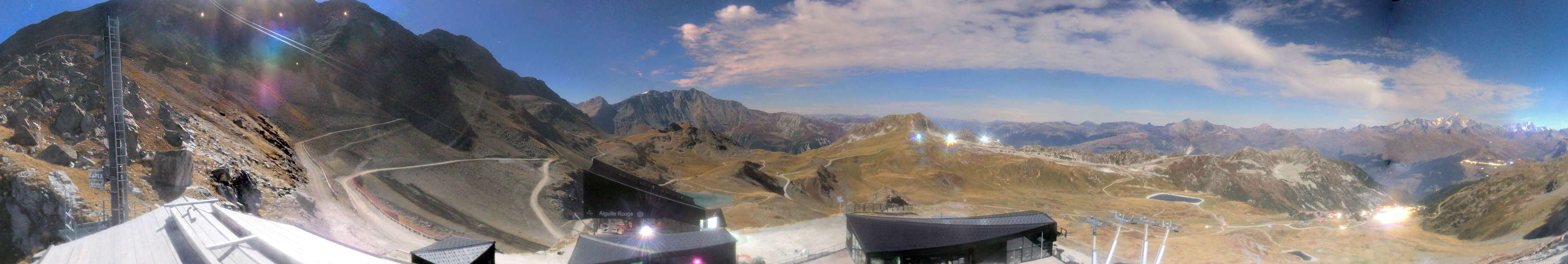 Les Arcs Varet snow cam captured at 27 September 2026 at 11:52 pm GMT+2