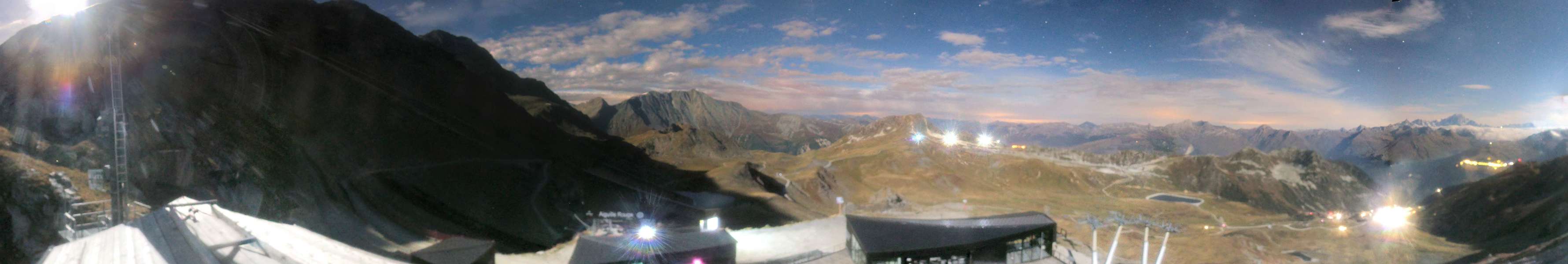 Les Arcs Varet snow cam captured at 29 September 2026 at 11:36 pm GMT+2
