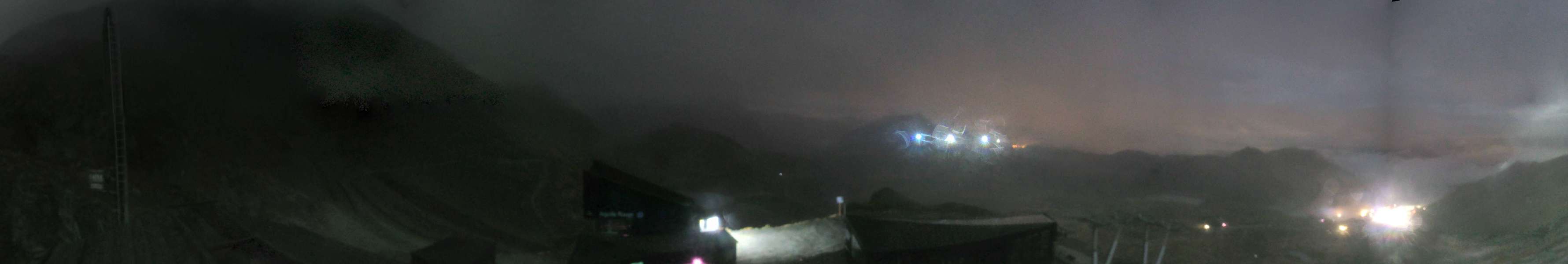 Les Arcs Varet snow cam captured at 1 October 2026 at 11:37 pm GMT+2