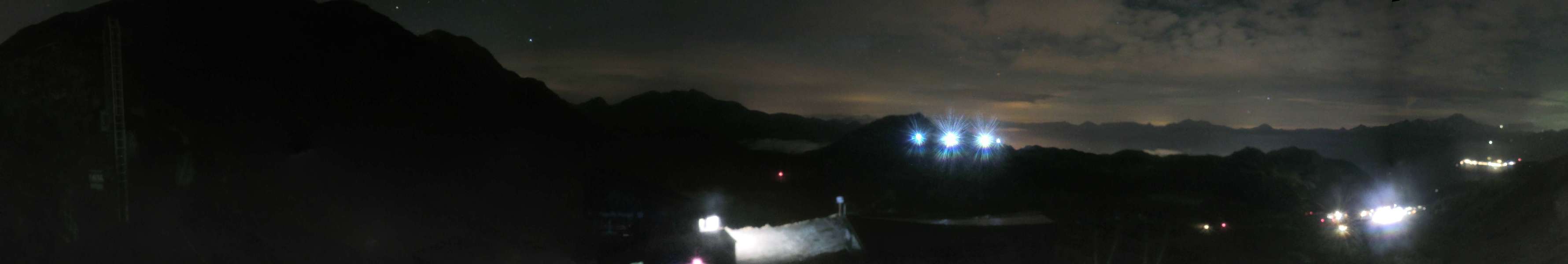 Les Arcs Varet snow cam captured at 4 October 2026 at 11:51 pm GMT+2