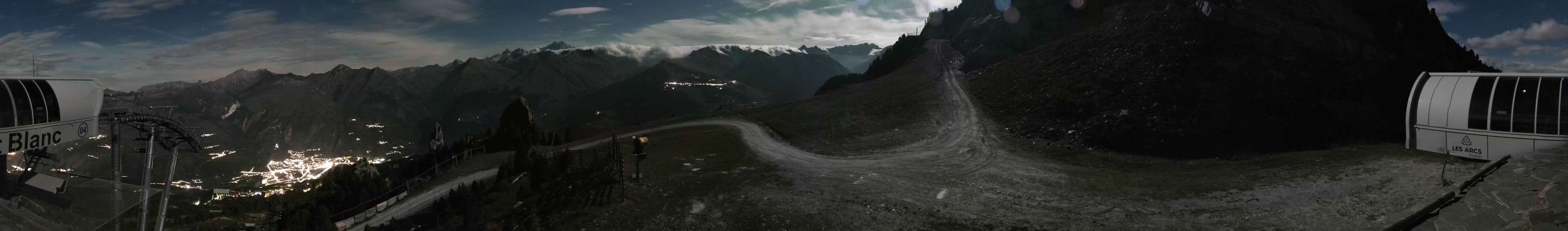 Les Arcs Mont-Blanc snow cam captured at 29 September 2026 at 11:36 pm GMT+2