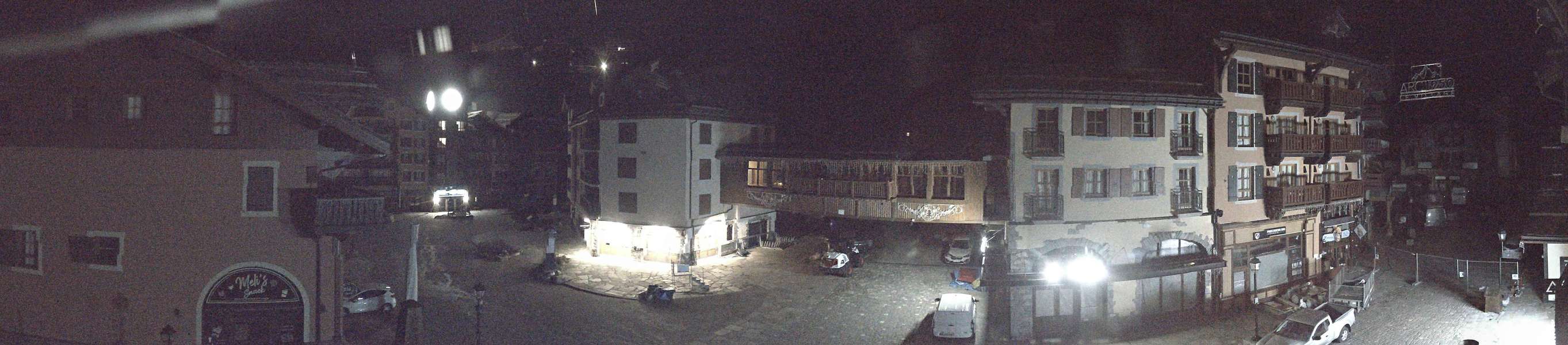 Les Arcs Arc 1950 Village snow cam captured at 16 September 2026 at 11:49 pm GMT+2