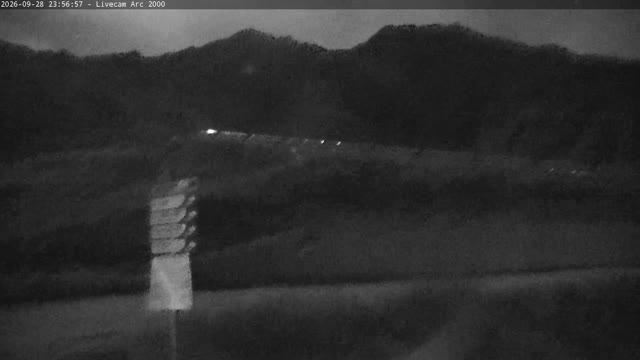 Les Arcs Arc 2000 Live snow cam captured at 28 September 2026 at 11:57 pm GMT+2