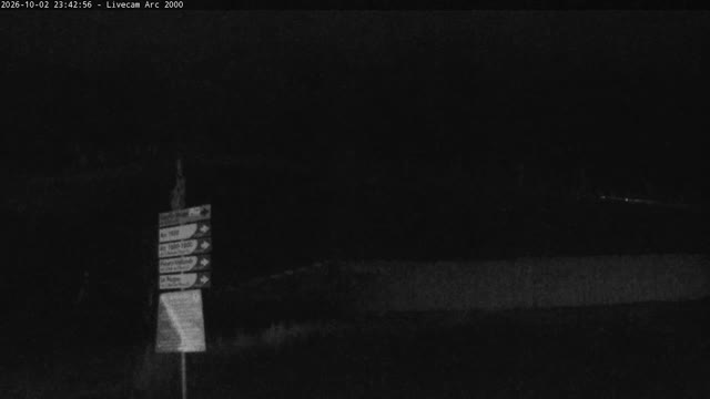 Les Arcs Arc 2000 Live snow cam captured at 2 October 2026 at 11:43 pm GMT+2