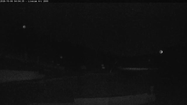 Les Arcs Arc 2000 Live snow cam captured at 6 October 2026 at 4:05 am GMT+2