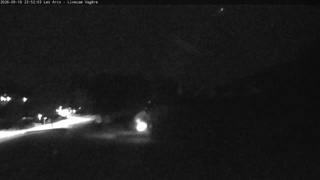 Les Arcs Vagère Live snow cam captured at 18 September 2026 at 11:52 pm GMT+2