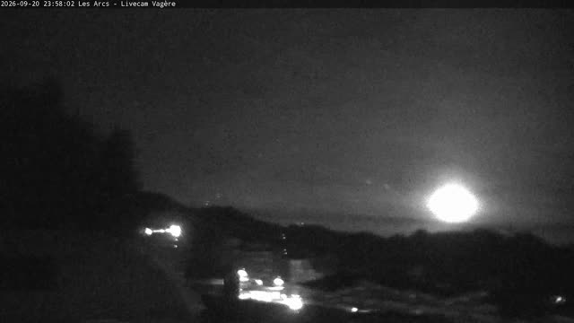 Les Arcs Vagère Live snow cam captured at 20 September 2026 at 11:58 pm GMT+2