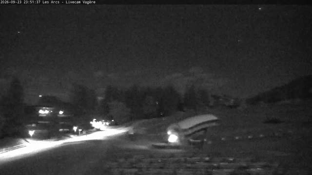 Les Arcs Vagère Live snow cam captured at 23 September 2026 at 11:52 pm GMT+2