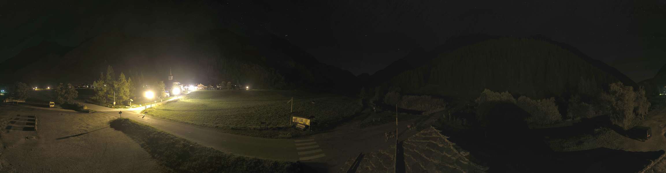 La Plagne Champagny-le-Haut snow cam captured at 14 September 2026 at 11:37 pm GMT+2