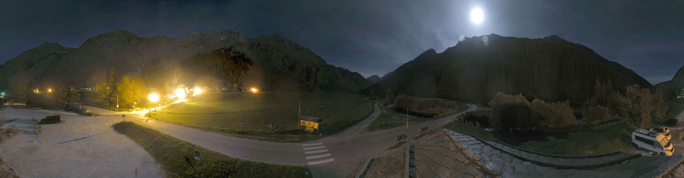 La Plagne Champagny-le-Haut snow cam captured at 24 September 2026 at 11:52 pm GMT+2