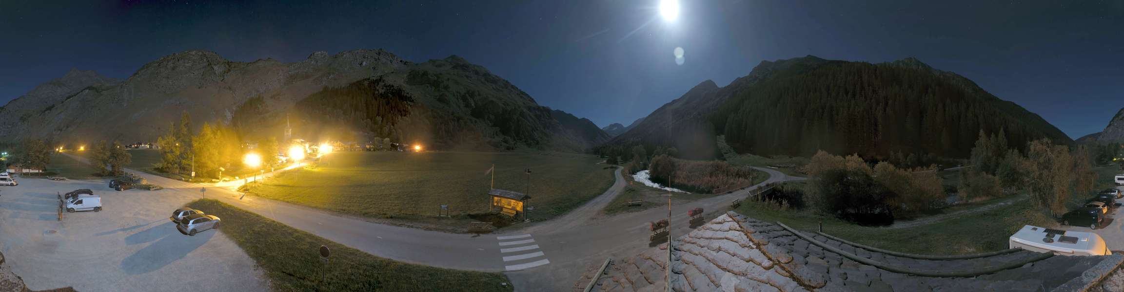 La Plagne Champagny-le-Haut snow cam captured at 26 September 2026 at 11:31 pm GMT+2