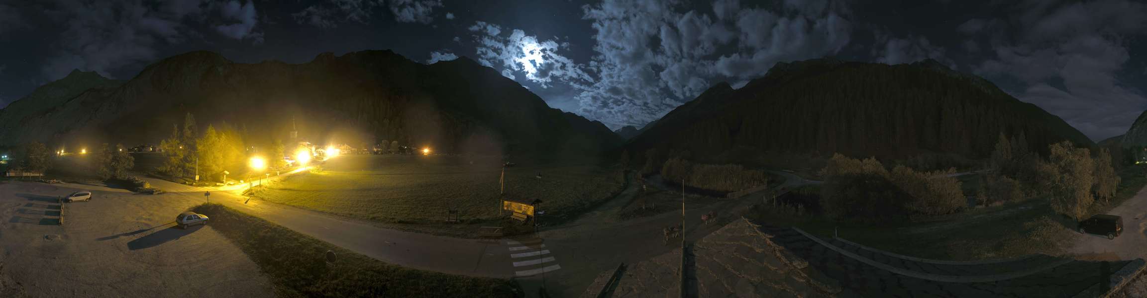 La Plagne Champagny-le-Haut snow cam captured at 29 September 2026 at 11:36 pm GMT+2