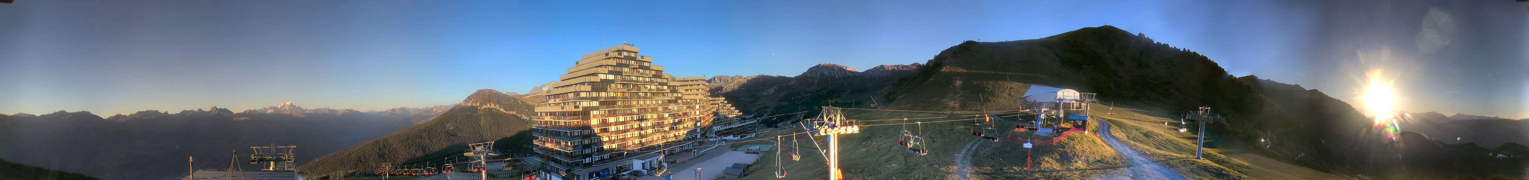 La Plagne Aime 2000 snow cam captured at 22 September 2026 at 7:32 pm GMT+2