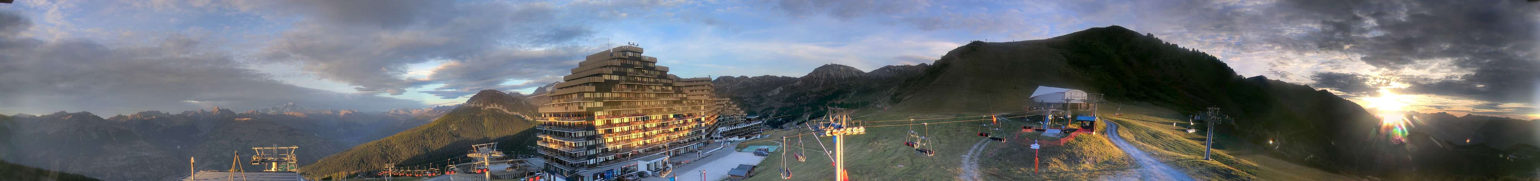 La Plagne Aime 2000 snow cam captured at 24 September 2026 at 7:28 pm GMT+2