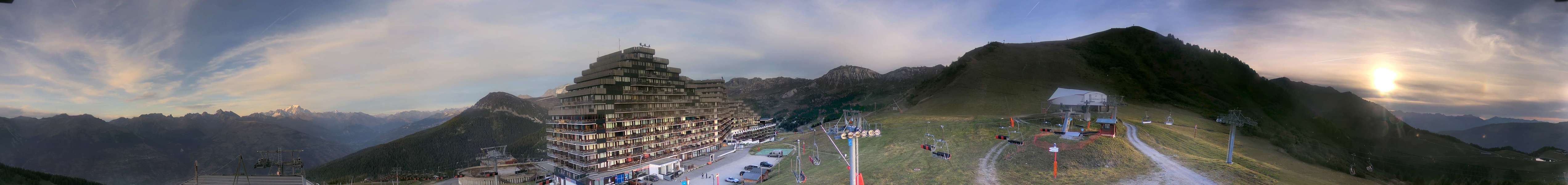 La Plagne Aime 2000 snow cam captured at 28 September 2026 at 6:59 pm GMT+2