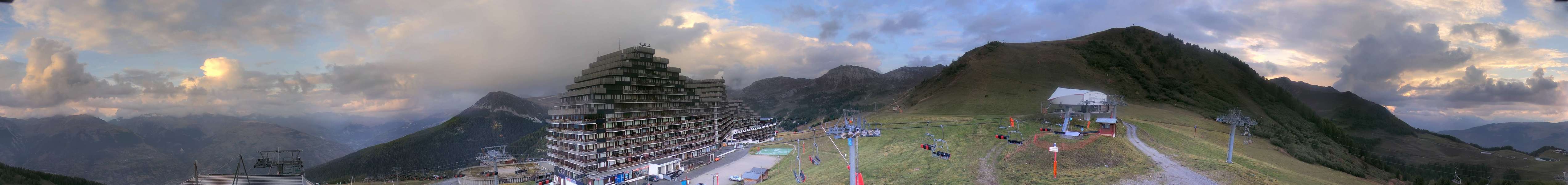 La Plagne Aime 2000 snow cam captured at 4 October 2026 at 7:04 pm GMT+2