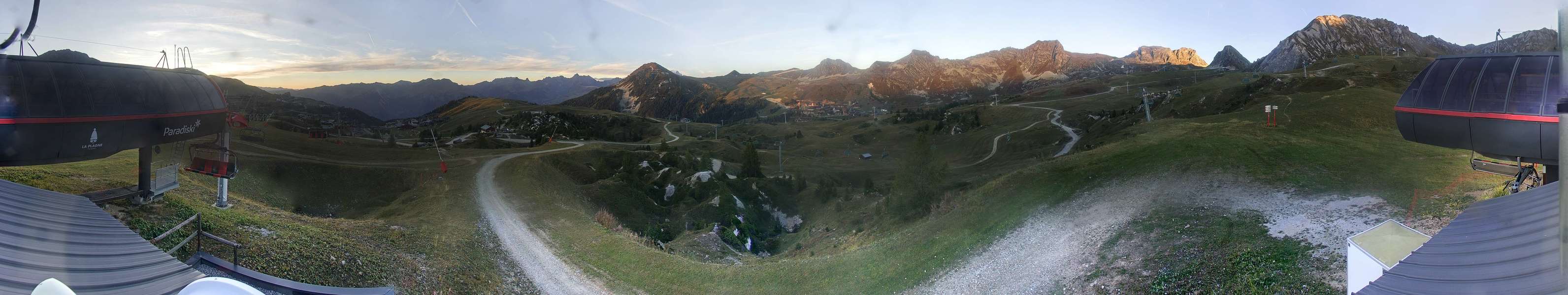 La Plagne Bergerie snow cam captured at 23 September 2026 at 7:33 pm GMT+2