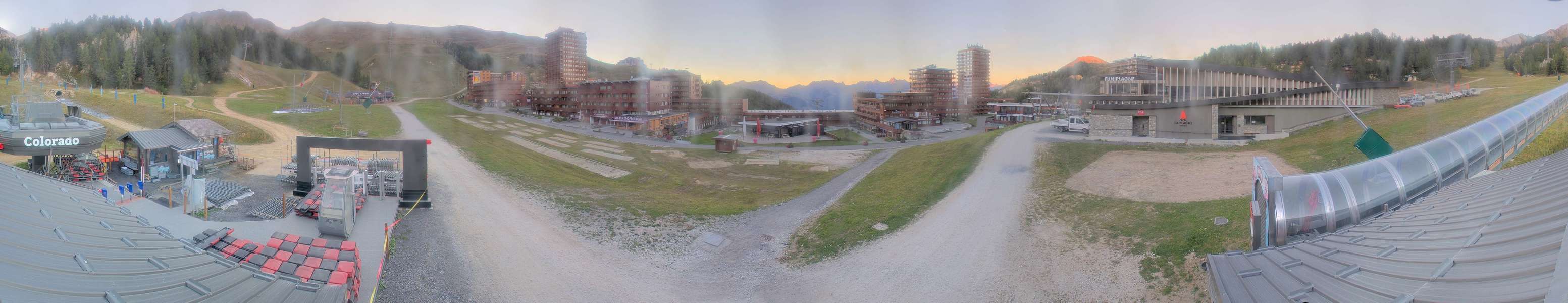 La Plagne Colorado snow cam captured at 25 September 2026 at 7:29 pm GMT+2