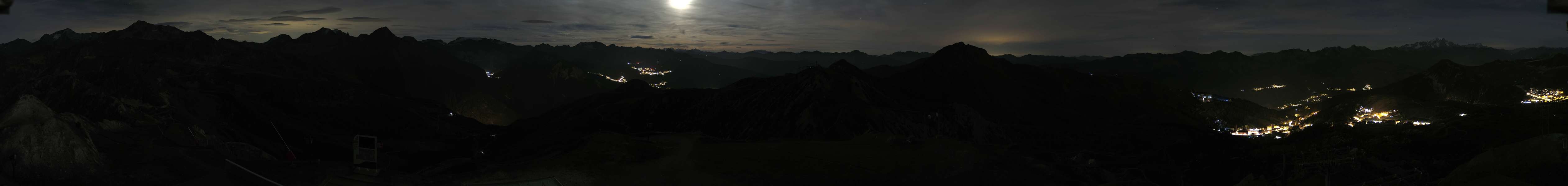 La Plagne Grande Rochette snow cam captured at 20 September 2026 at 11:32 pm GMT+2