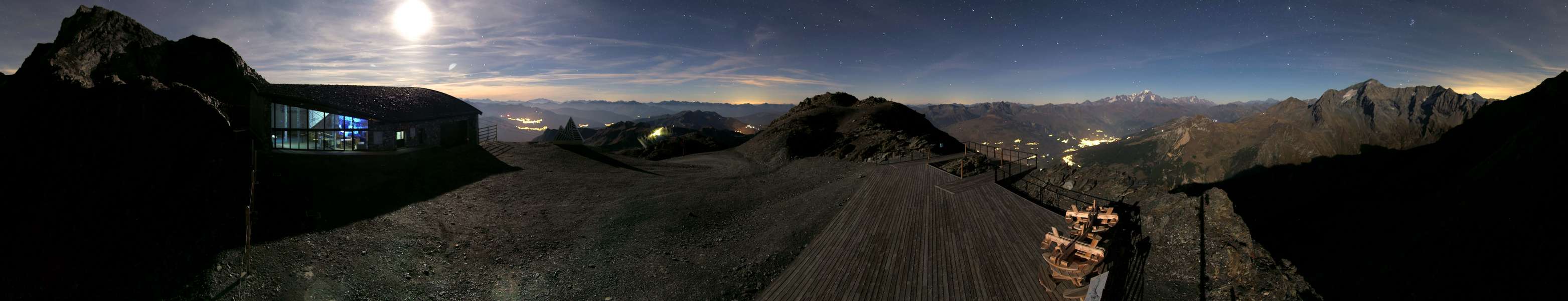 La Plagne Live 3000 snow cam captured at 21 September 2026 at 11:33 pm GMT+2