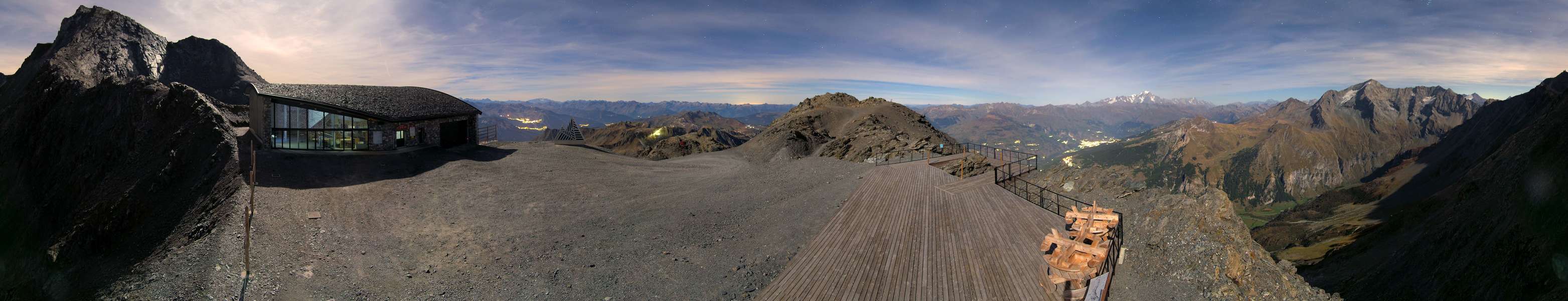 La Plagne Live 3000 snow cam captured at 24 September 2026 at 11:52 pm GMT+2