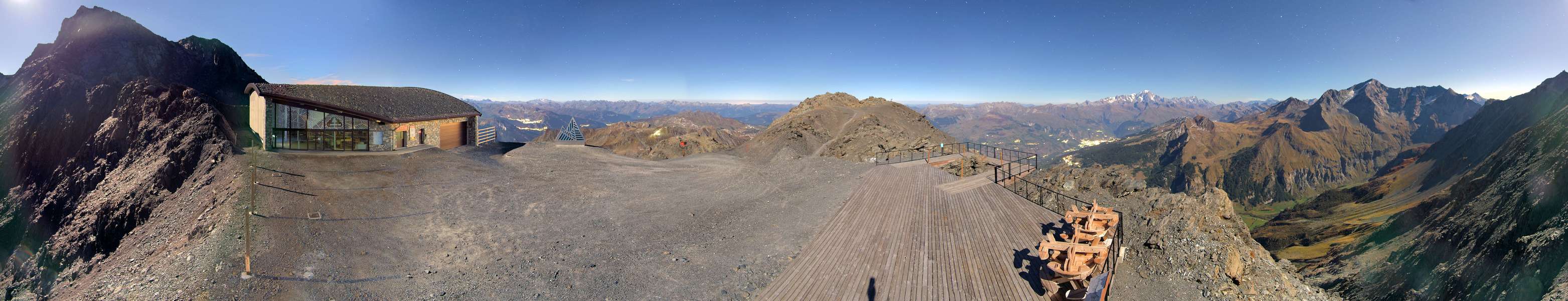 La Plagne Live 3000 snow cam captured at 26 September 2026 at 10:58 pm GMT+2