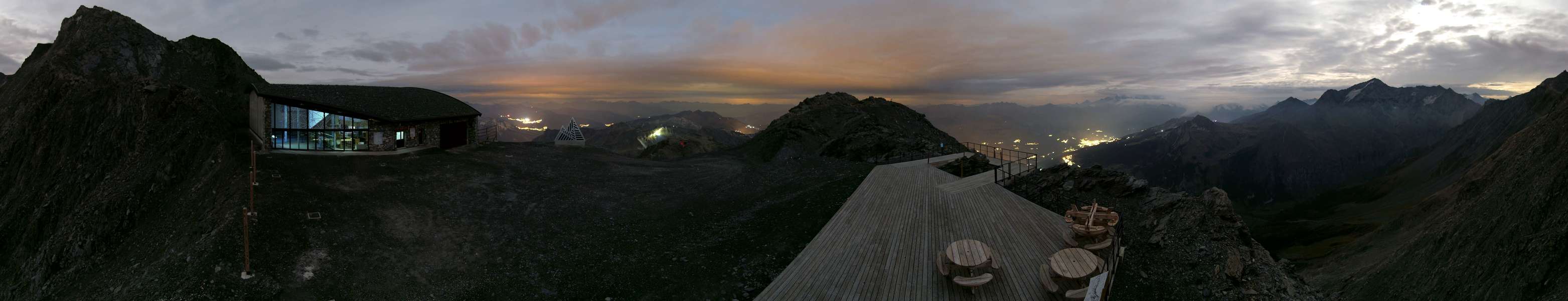 La Plagne Live 3000 snow cam captured at 30 September 2026 at 11:32 pm GMT+2