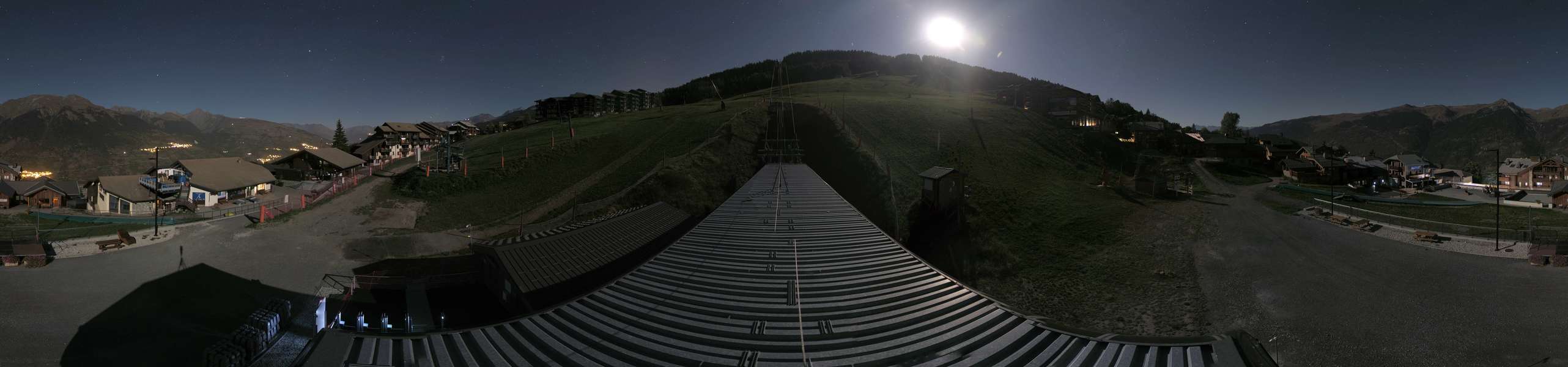 La Plagne Montalbert snow cam captured at 22 September 2026 at 11:45 pm GMT+2