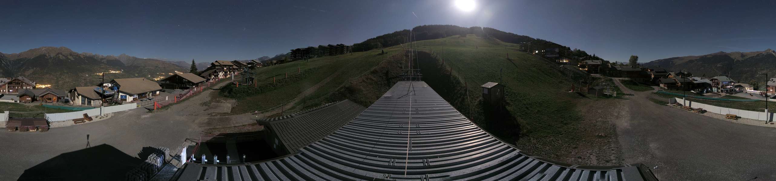 La Plagne Montalbert snow cam captured at 23 September 2026 at 11:46 pm GMT+2