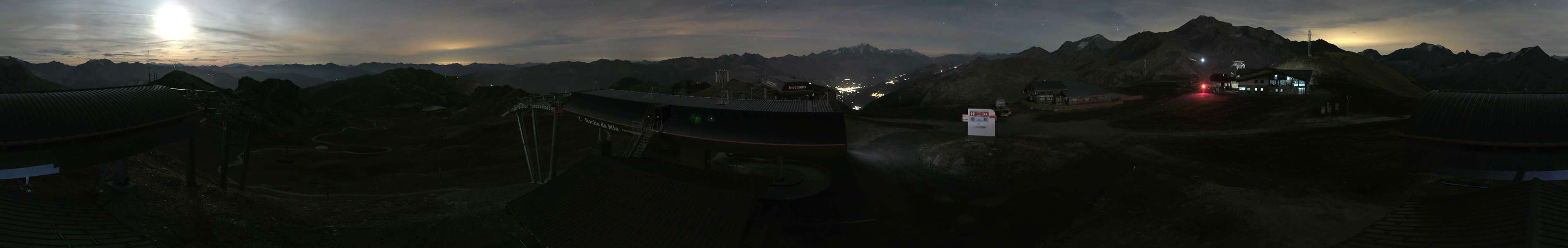 La Plagne Roche de Mio snow cam captured at 20 September 2026 at 11:54 pm GMT+2