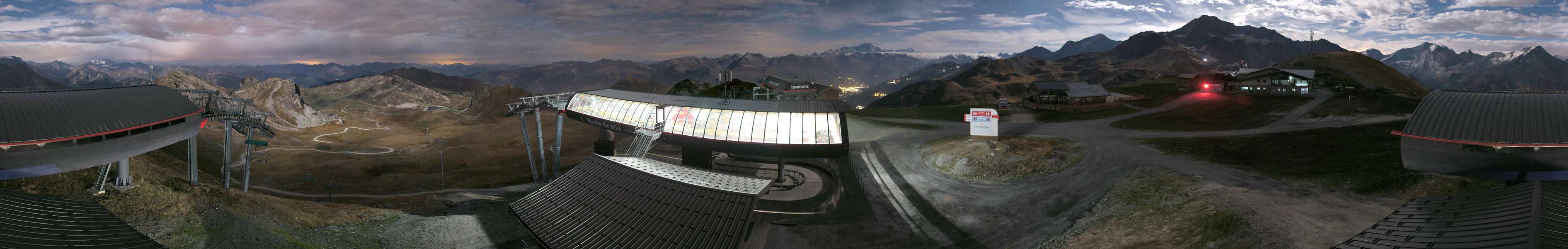 La Plagne Roche de Mio snow cam captured at 29 September 2026 at 11:36 pm GMT+2
