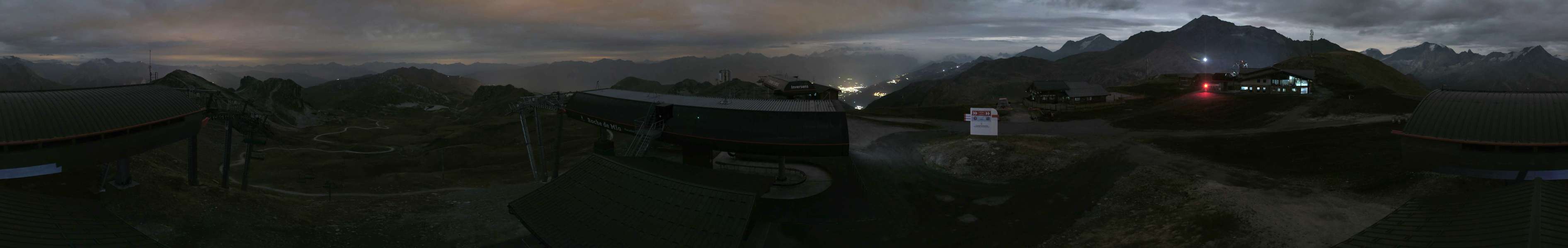 La Plagne Roche de Mio snow cam captured at 30 September 2026 at 11:50 pm GMT+2