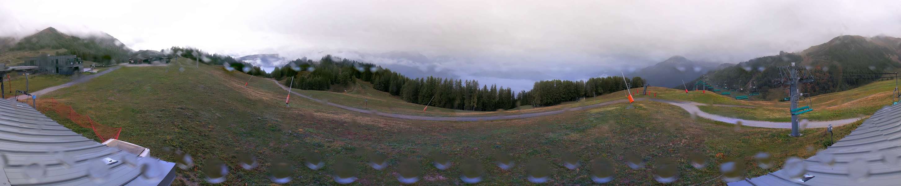La Plagne Fornelet snow cam captured at 1 October 2026 at 7:02 pm GMT+2