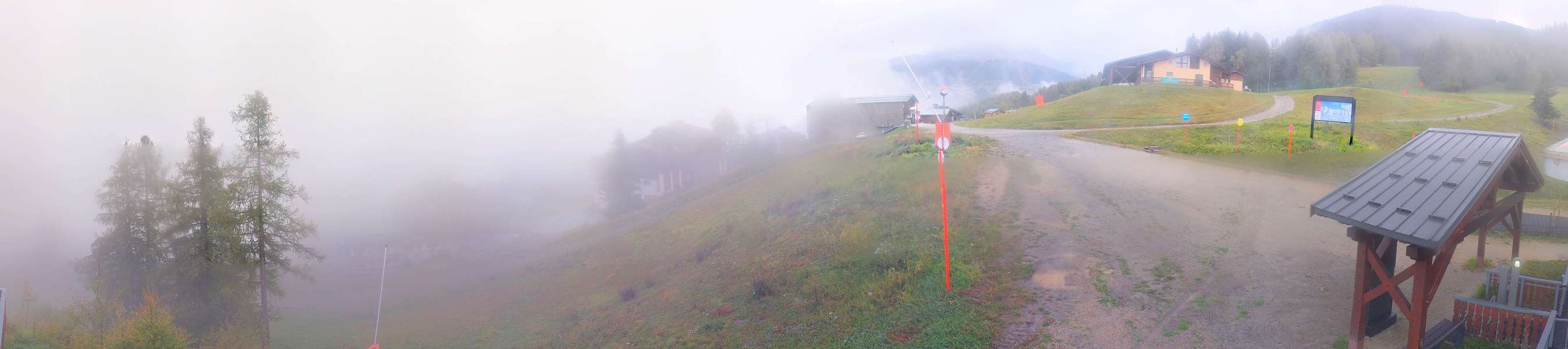 La Plagne Les Coches snow cam captured at 1 October 2026 at 7:30 pm GMT+2