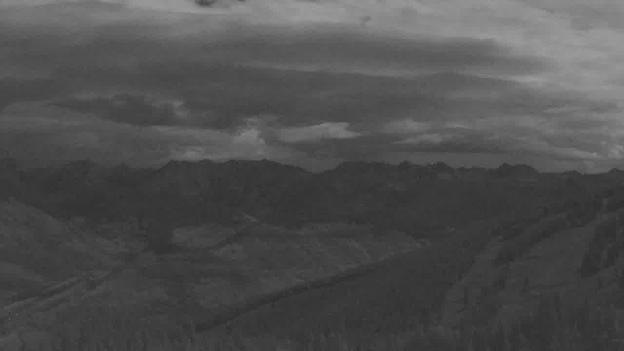 Vail Gore Range snow cam captured at 27 September 2026 at 11:53 pm GMT-6