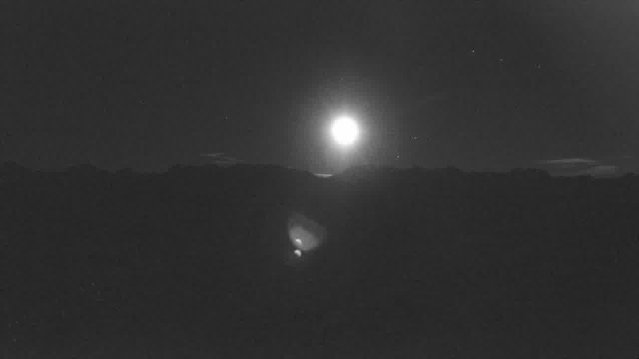 Vail Gore Range snow cam captured at 2 October 2026 at 11:43 pm GMT-6